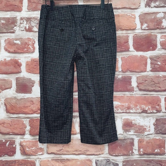 Express Editor Capri Pants Women's Size 0 Black White Plaid Abstract Zip Up - Picture 3 of 7